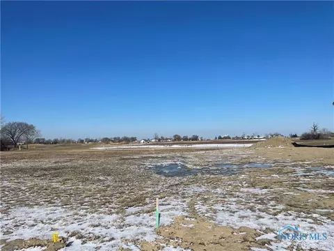 5407 Eagles Landing Dr, Oregon, OH 43616