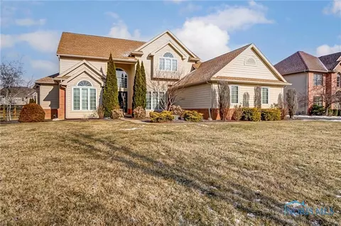 25509 Wood Creek Rd, Perrysburg, OH 43551