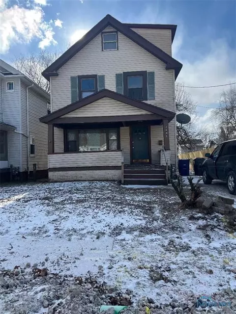 2045 Loxley Rd, Toledo, OH 43613