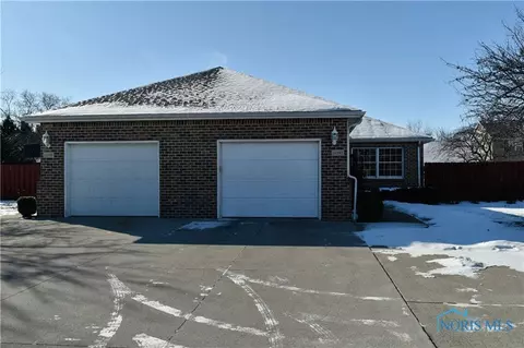 11592 W State Route 163 #10, Oak Harbor, OH 43449