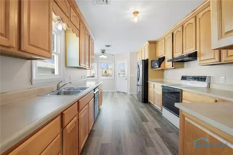 320 Baldwin Ave, Findlay, OH 45840 photo 16
