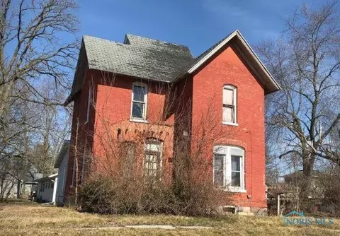 215 W Court St, Montpelier, OH 43543