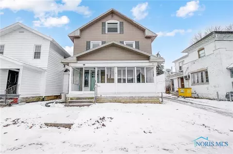 211 W Center St, Fostoria, OH 44830