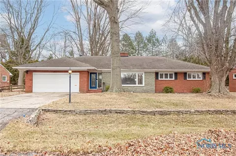 3934 Greenview Dr, Toledo, OH 43606