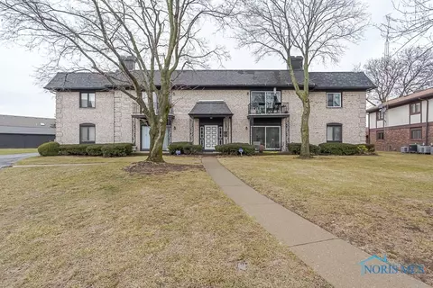 6664 Kingsbridge Dr #8, Sylvania, OH 43560