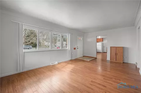 6054 Secor Rd, Toledo, OH 43613 photo 3