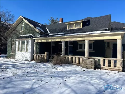 420 Holgate Ave, Defiance, OH 43512