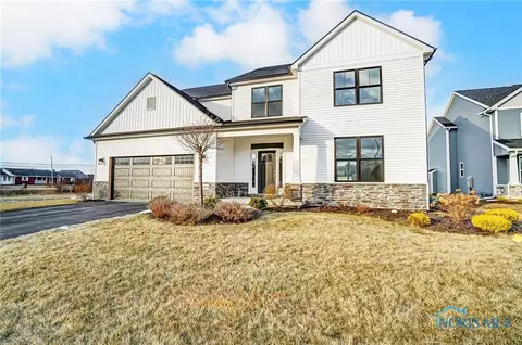 5003 Island Park Blvd, Sylvania, OH 43560