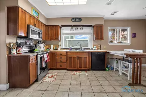 124 E Main St, Vanlue, OH 45890 photo 7