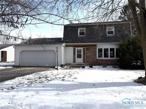 622 Pasteur Ave, Bowling Green, OH 43402