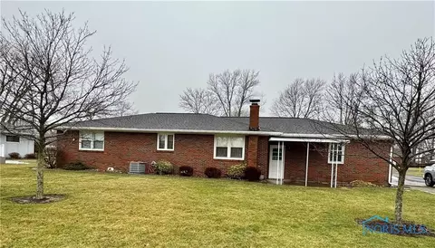 520 N Ash St, Deshler, OH 43516 photo 2