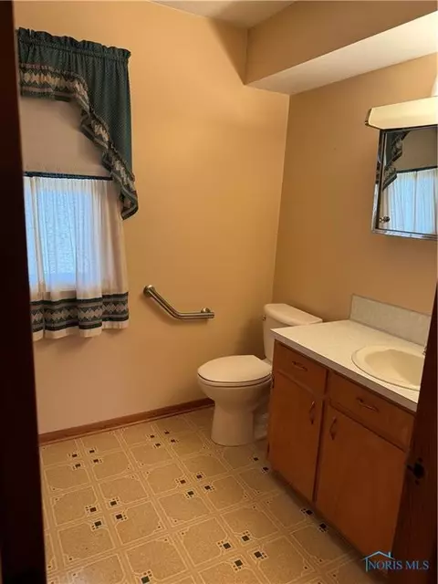 520 N Ash St, Deshler, OH 43516 photo 24