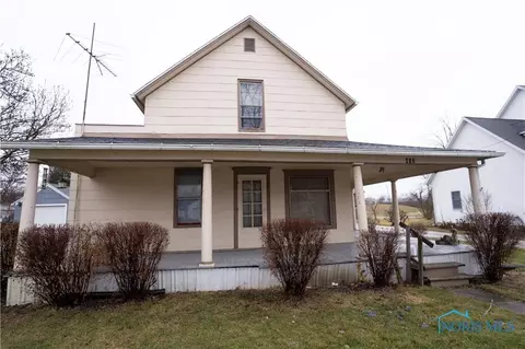 417 Nicholas St, Defiance, OH 43512