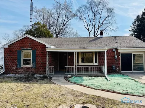28 Hilton Dr, Toledo, OH 43615
