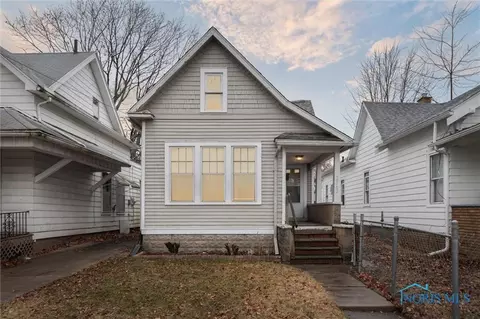 2562 Foraker Ave, Toledo, OH 43609