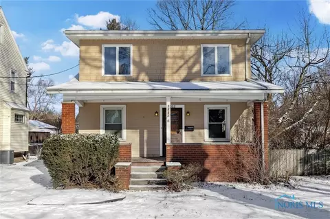 2322 Castlewood Dr, Toledo, OH 43613