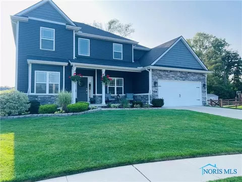 317 Hidden Village Ln, Holland, OH 43528