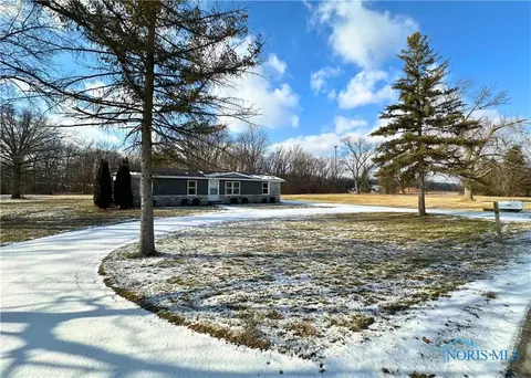 3009 Elmwood Dr, Sylvania, OH 43560