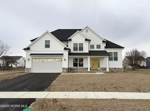 168 Barton Creek Dr, Perrysburg, OH 43551