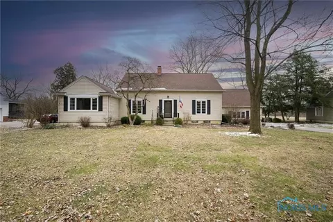 6969 N River Rd, Waterville, OH 43566