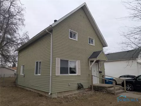 345 E Bryan St, Bryan, OH 43506 photo 2