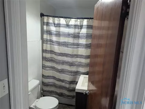 140 N Evans St, Bradner, OH 43406 photo 7