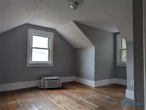 140 N Evans St, Bradner, OH 43406 photo 12
