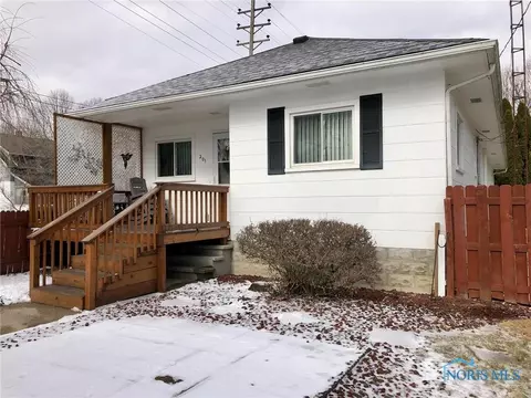 201 E 10th St, Genoa, OH 43430 photo 2