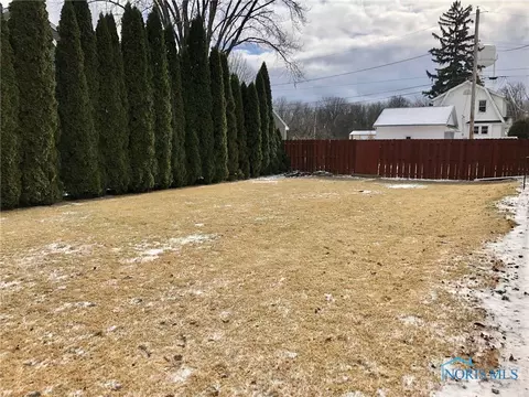 201 E 10th St, Genoa, OH 43430 photo 39