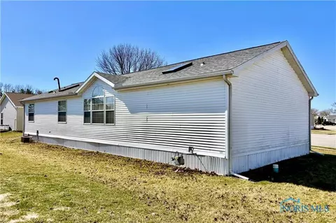 2220 Redbud Ln, Delta, OH 43515 photo 31