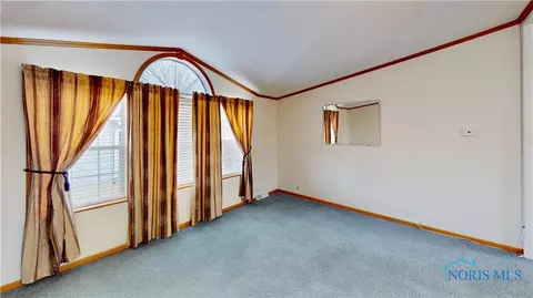 2220 Redbud Ln, Delta, OH 43515 photo 4