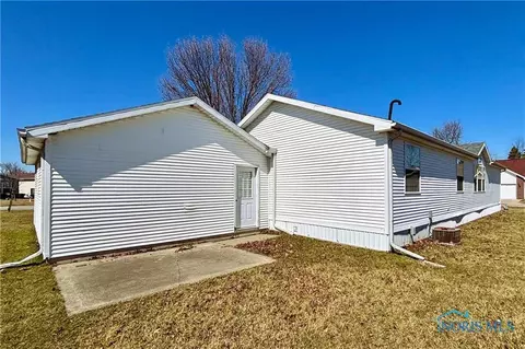 2220 Redbud Ln, Delta, OH 43515 photo 30