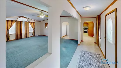 2220 Redbud Ln, Delta, OH 43515 photo 3