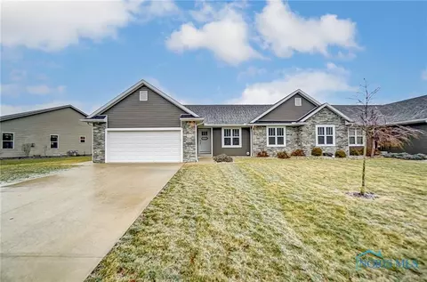 1064 White Birch Dr #U2, Findlay, OH 45840