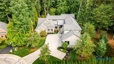 15 Corey Creek Rd, Toledo, OH 43623