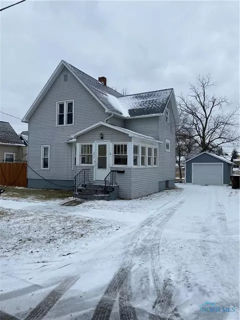 215 S Pleasant St, Montpelier, OH 43543