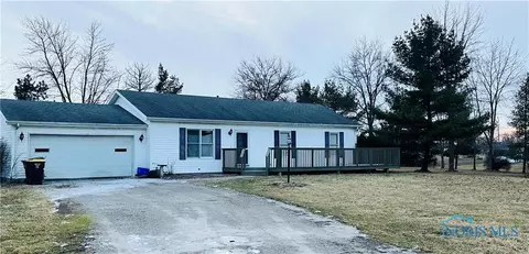 1740 Ayersville Ave, Defiance, OH 43512