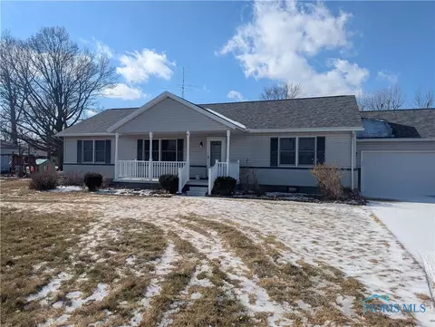 29085 Harriet St, Millbury, OH 43447