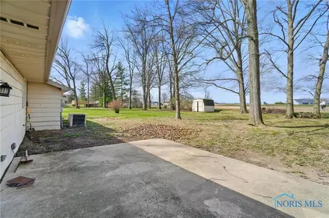 105 Oak Meadows Dr, Bryan, OH 43506 photo 38