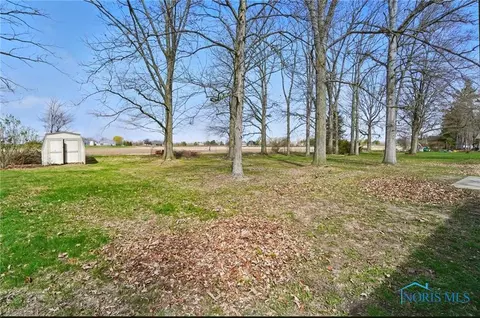 105 Oak Meadows Dr, Bryan, OH 43506 photo 40