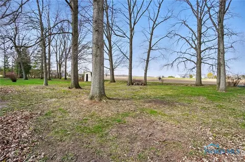 105 Oak Meadows Dr, Bryan, OH 43506 photo 36