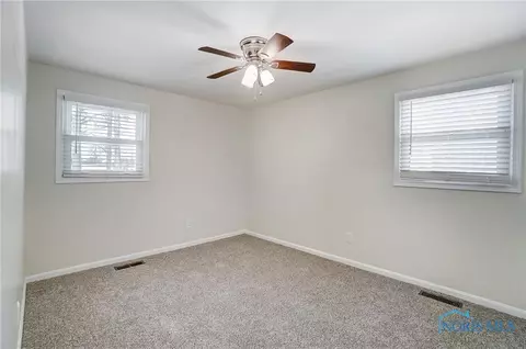 105 Oak Meadows Dr, Bryan, OH 43506 photo 32
