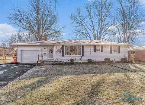 221 Warrington Ave, Findlay, OH 45840