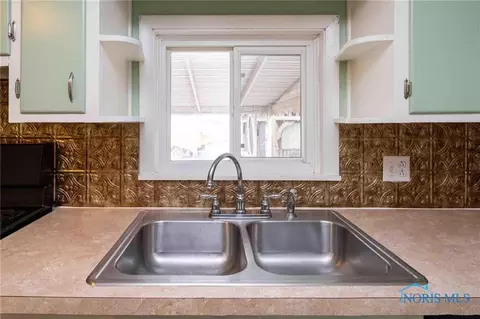 116 E Main St, Vanlue, OH 45890 photo 17