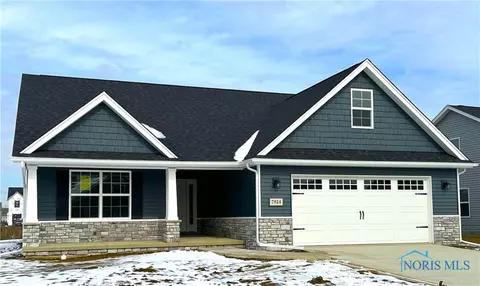 7924 Silverado Dr, Monclova, OH 43542