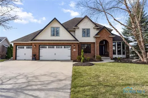 8378 Tawa Creek Dr, Findlay, OH 45840