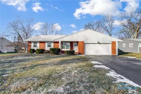 5247 Silvertown Dr, Sylvania, OH 43560
