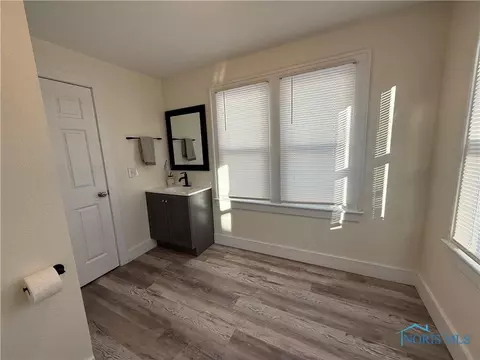 111 E Main St, Oak Harbor, OH 43449 photo 11