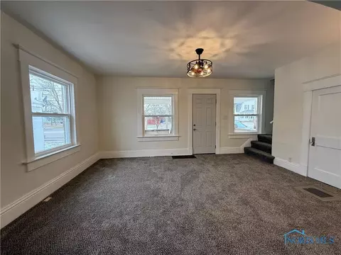 111 E Main St, Oak Harbor, OH 43449 photo 2