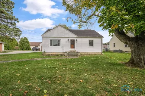 547 Ames St, Elmore, OH 43416